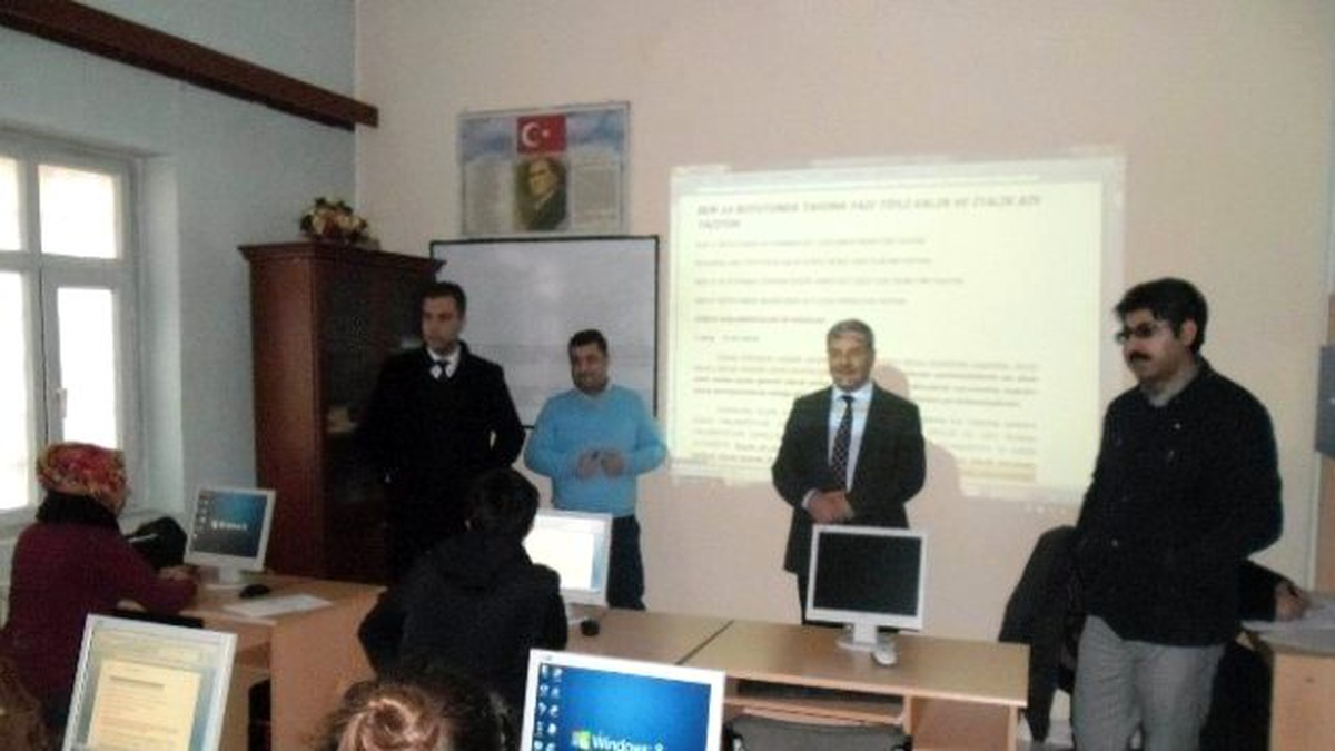 Ergani\'deki Kurslarda Kadınlar Erkekleri Solladı