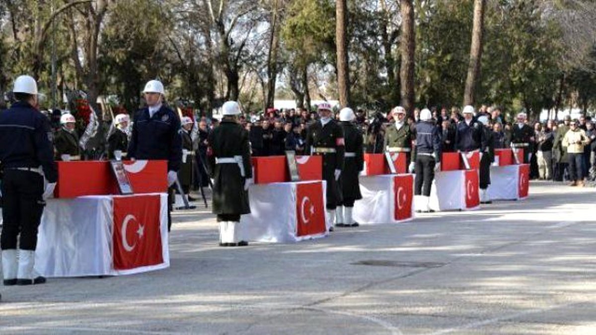 Sur\'daki 5 Şehit, Memeketlerine Gözyaşlarıyla Uğurlandı