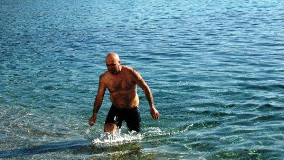 Türkiye Donarken Bodrum\'da Denize Giriliyor