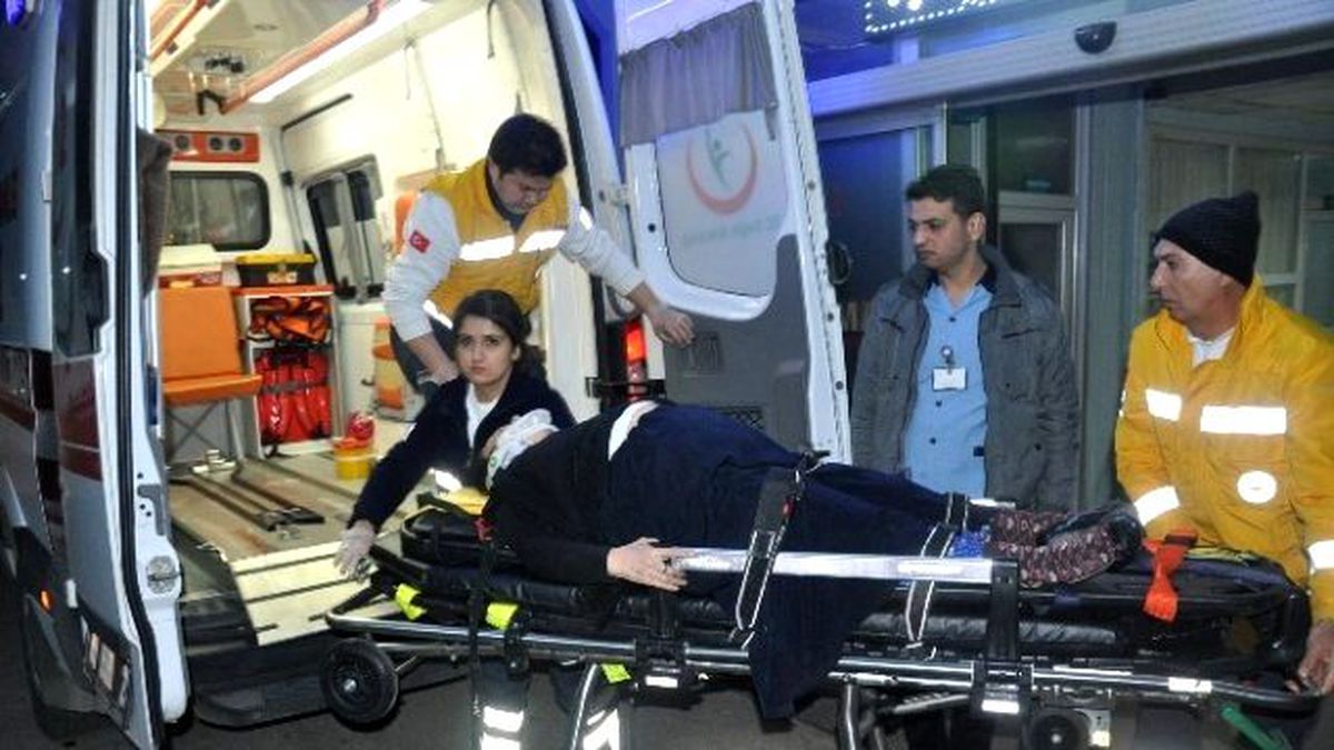 Adana\'da Trafik Kazası: 5 Yaralı