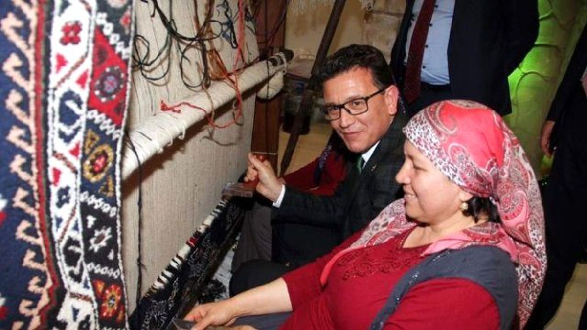 Antalyalı Vekiller Emııt Fuarını Ziyaret Etti
