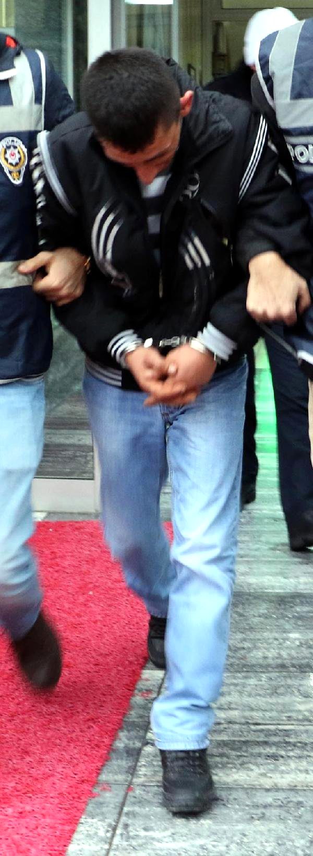 Cezaevinden İzinli Çıkıp Hırsızlık Yaptı