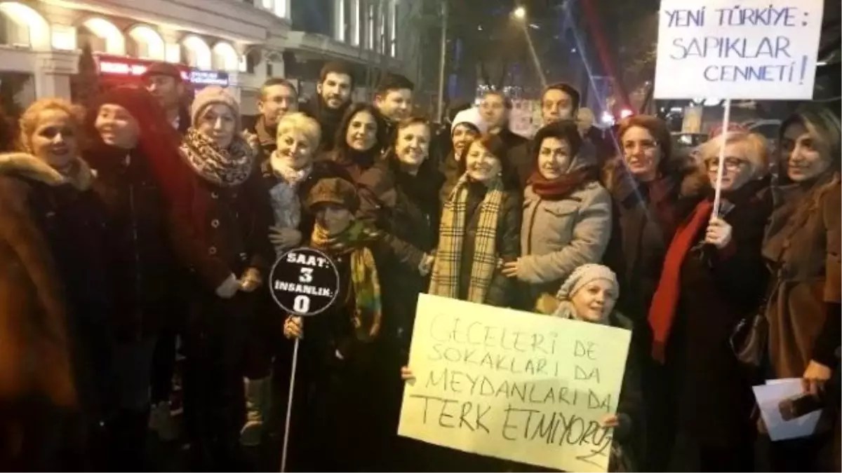 CHP Ankara İl Kadın Kolları Üyelerinden, Bağdat Caddesindeki Tecavüz Olayına Gece Protestosu