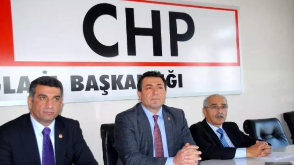 CHP\'li Demir, Akademisyenlere Sahip Çıktı