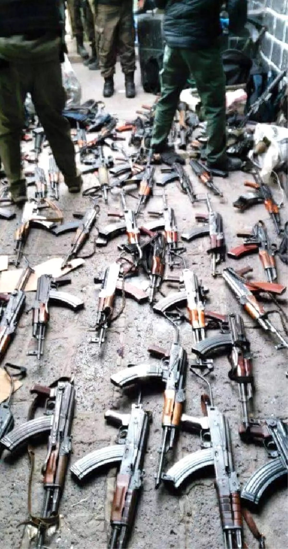 Sur\'da PKK\'nın Cephaneliği Ele Geçirildi