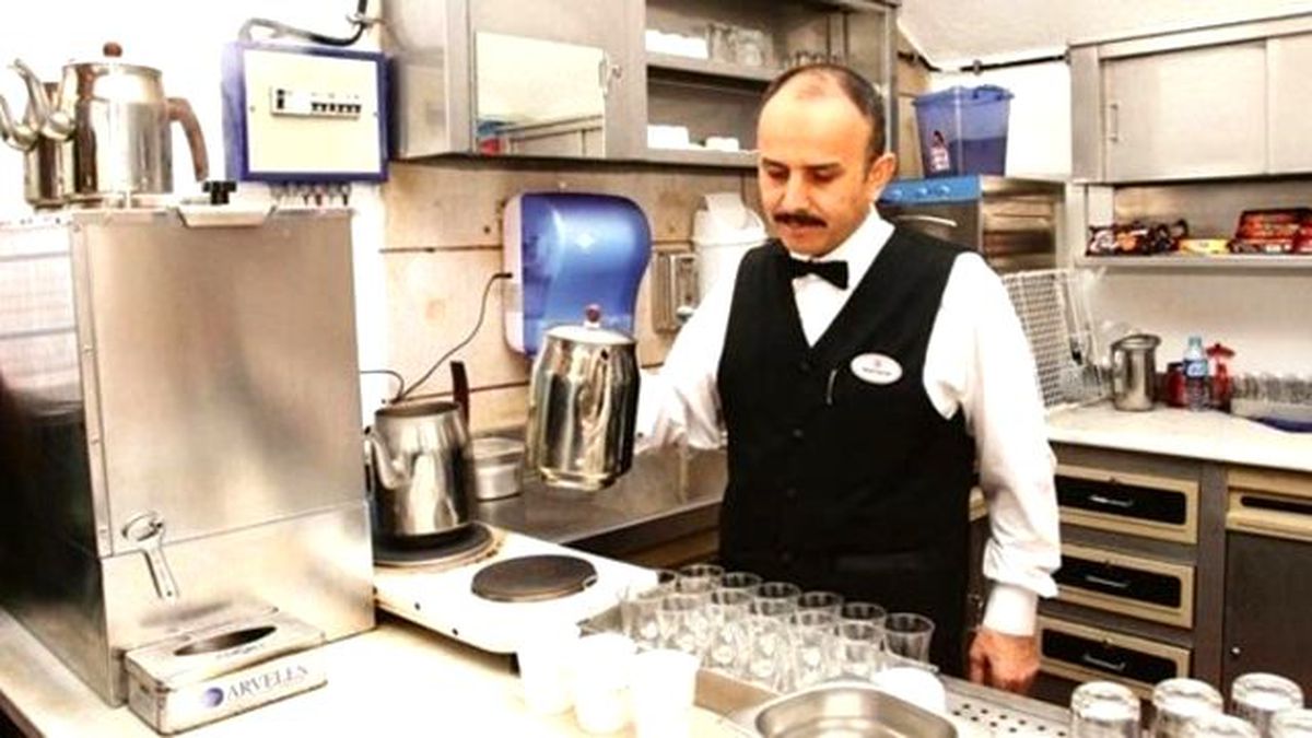 TBMM'de Artık Bıyıklı Çaycı Olmayacak