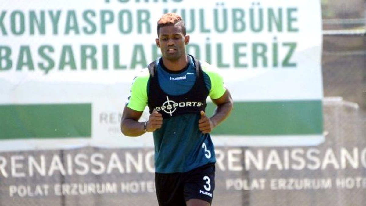 Torku Konyapor, Dossa Junıor\'u Eskişehirspor\'a Kiraladı