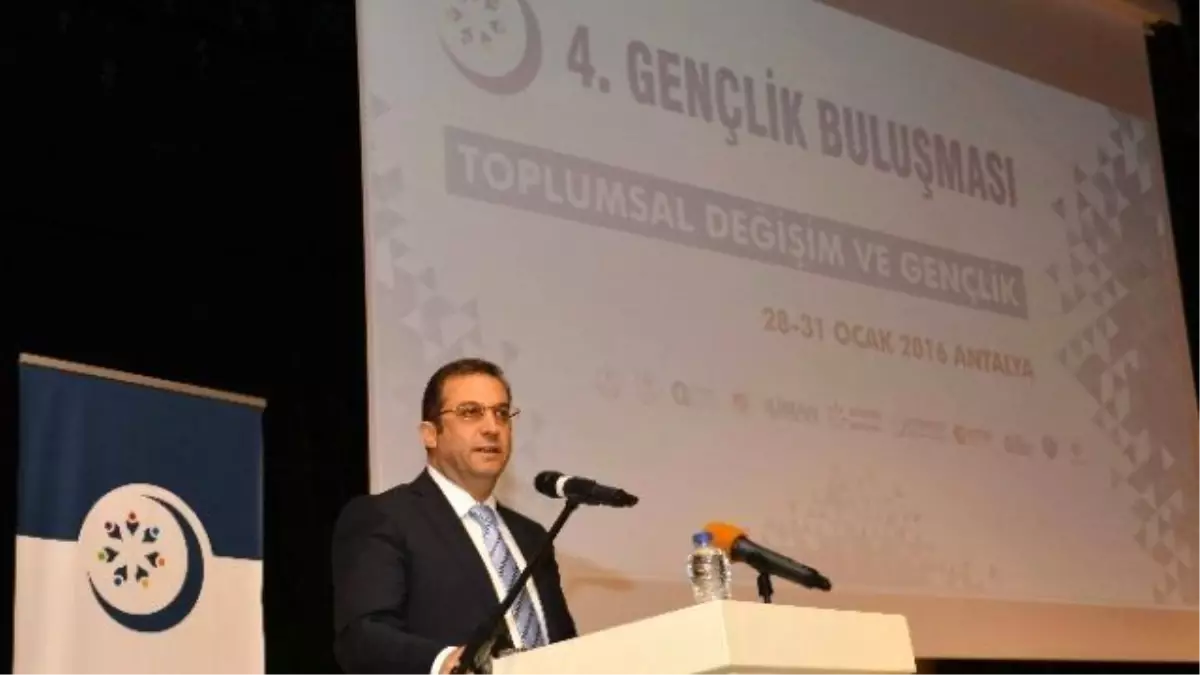 Vali Türker 4'üncü Gençlik Buluşmasına Katıldı