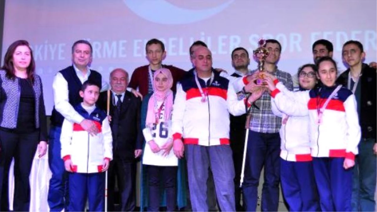 Antalya\'da Görme Engelliler Satranç Şampiyonası Sona Erdi