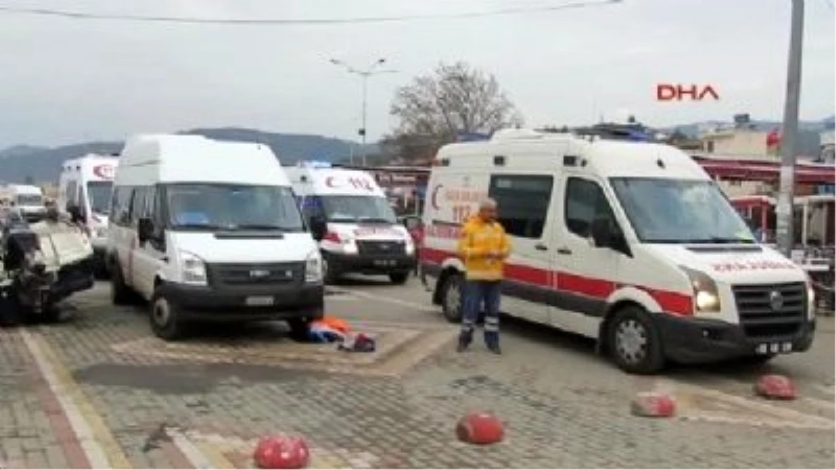 Çanakkale\'de Yabancı Uyrukluları Taşıyan Tekne Battı: 10 Ölü