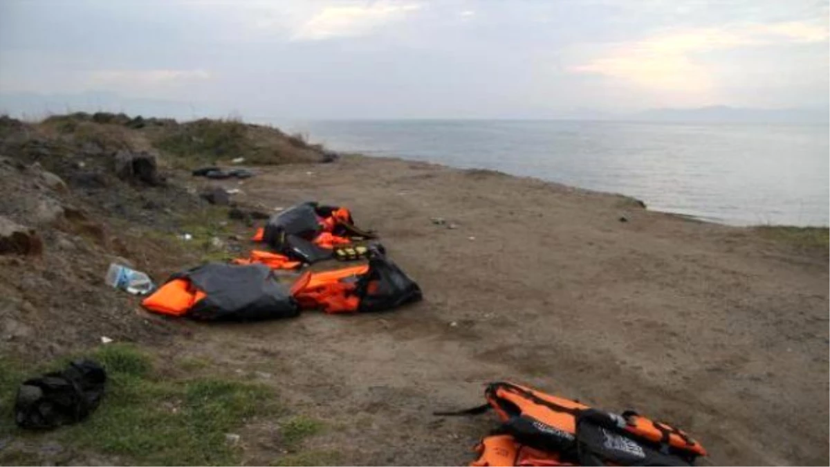 Dikili\'de Sahilde 48 Mülteci Yakalandı