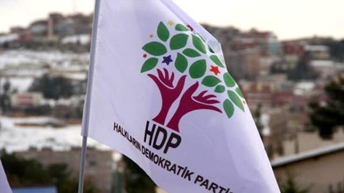 HDP'li Eşbaşkanlar Yunanistan'a Kaçtı