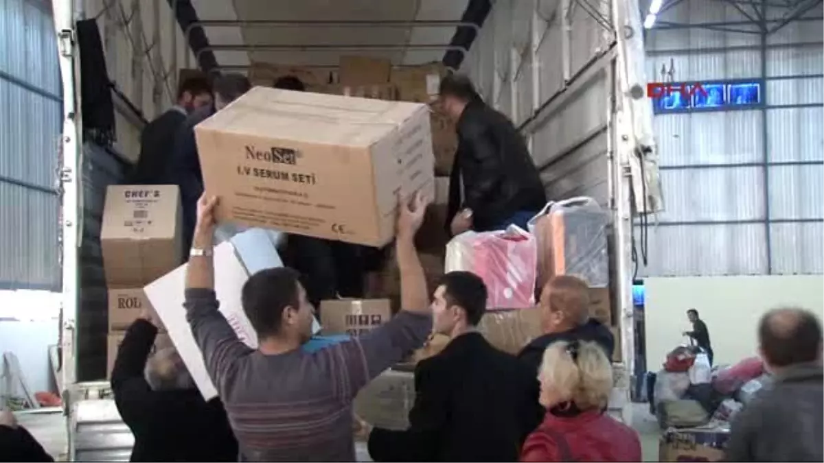 İzmir\'den Bayırbucak Türkmenlerine İki TIR Dolusu Yardım