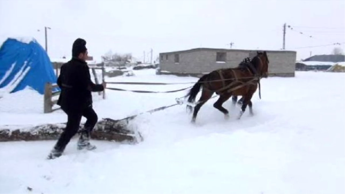 Kars\'ta \'Atreyder\' ile Kar Temizliği