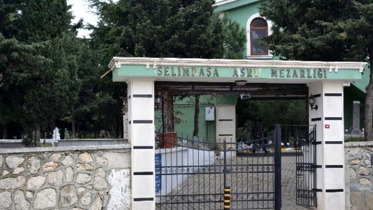 Mezarlıkta Bebek Cesedi Bulundu