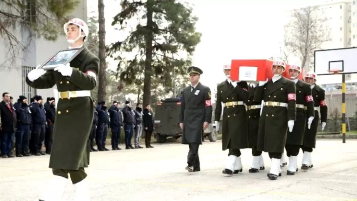 Sur Şehidi Memleketine Uğurlandı