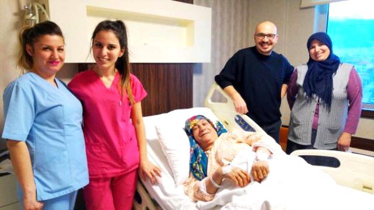 Böbreğinden 4.5 Santimetrelik Taş Çıktı