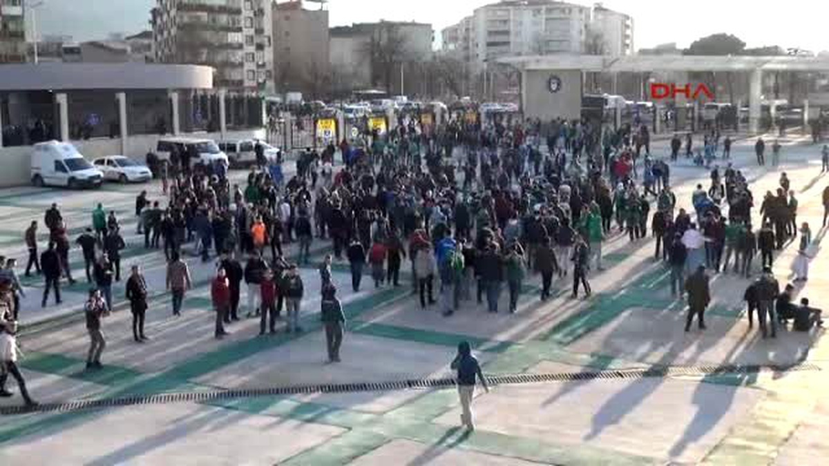 Bursasporlu Taraftarlar Arasında Gerginlik