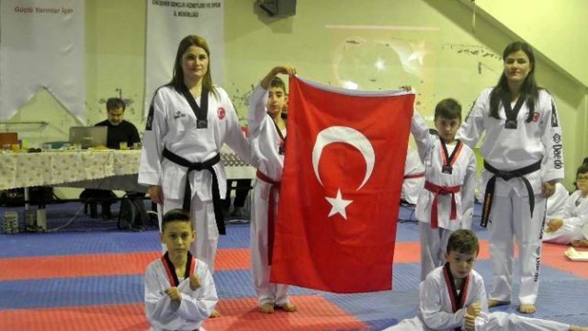 Havuzbaşı İlköğretim Okulu\'nda Taekwondo Kuşak Sınavı