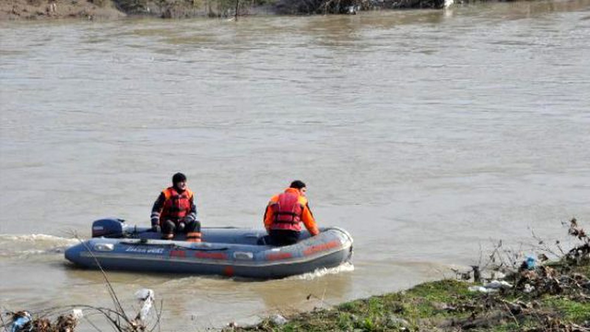 Yalova\'dan Gelen Uzman Ekip Kaybolan Avcıyı Arıyor
