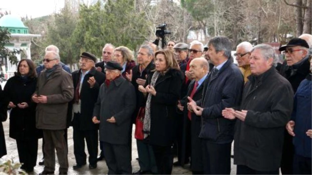 Abdi İpekçi Mezarı Başında Anıldı