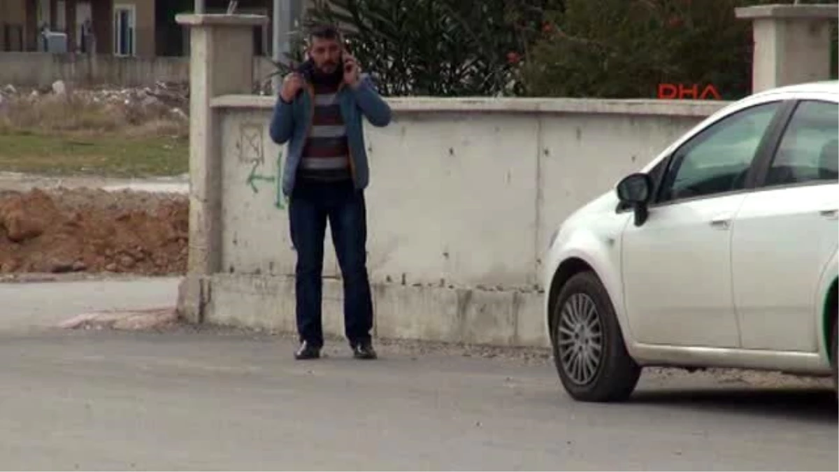 Antalya Darptan Aranan Adam Tabancayı Başına Dayayıp Polisten Kaçtı