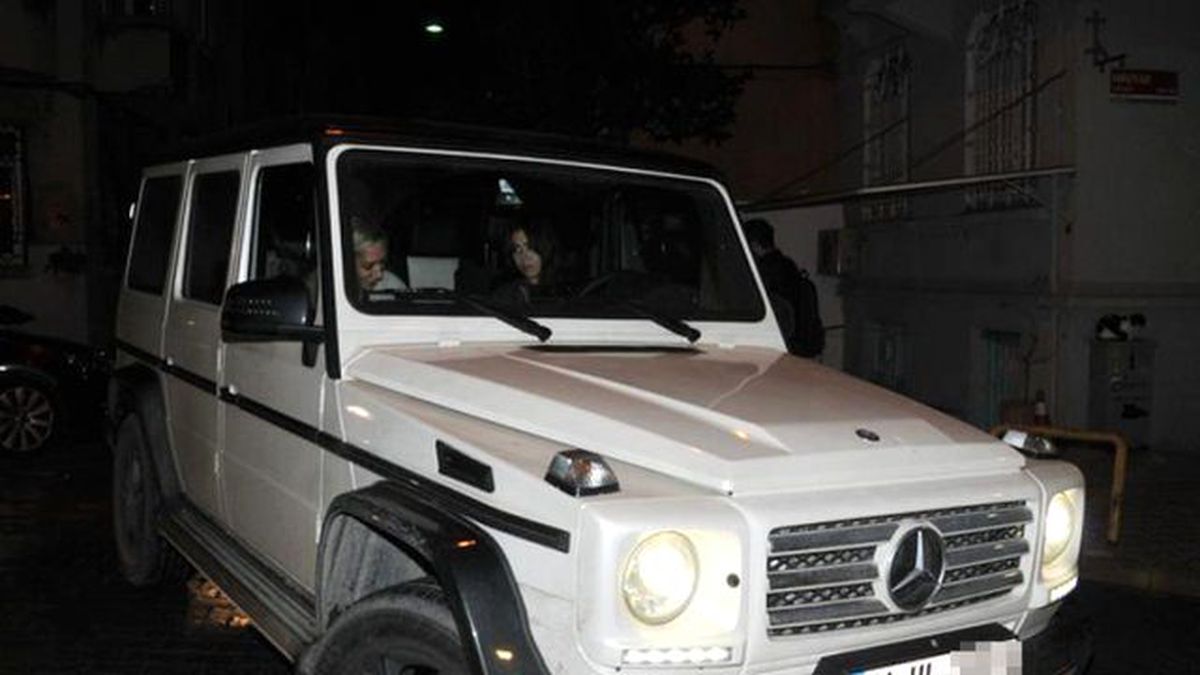 Asena Erkin Boşanma Hediyesiyle Gecelerde Tura Çıktı