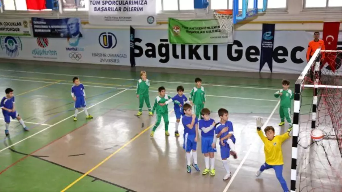 Büyükşehir Futbol Turnuvasında Finale Doğru