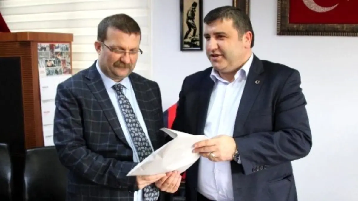 Erdemir İşçilerinden Zonguldak Spor'a 30 Bin TL Destek