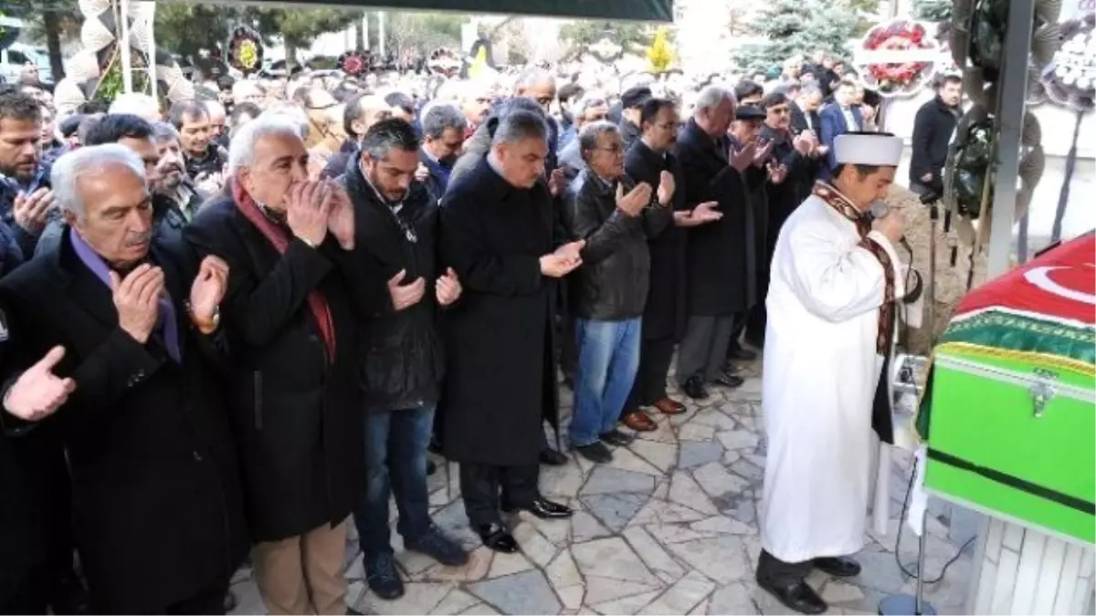 Eski Uşak Milletvekili Hasan Karakaya, Son Yolculuğuna Uğurlandı