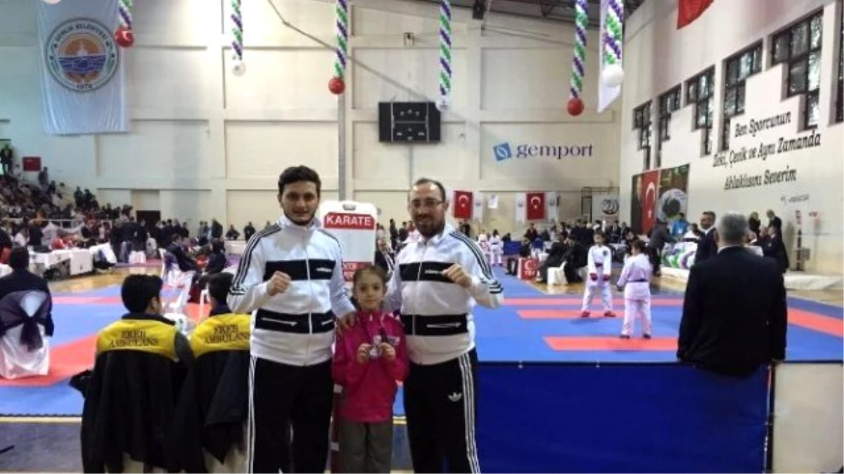 İhlas Koleji Öğrencisi Karatede Türkiye İkincisi Oldu