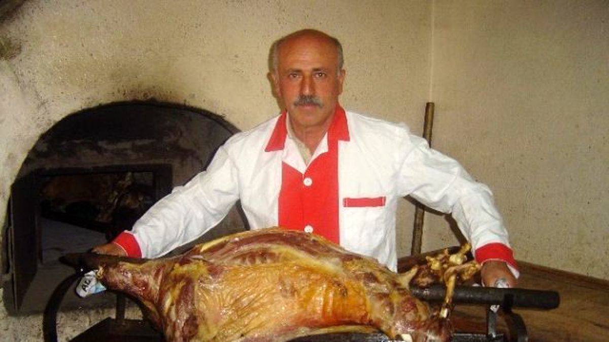 Kebapçıdan İlginç Slogan, "Hayvan Sevgisini İçinizde Yaşatın"