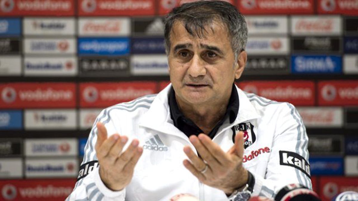 Saha İçinde ve Dışında..."