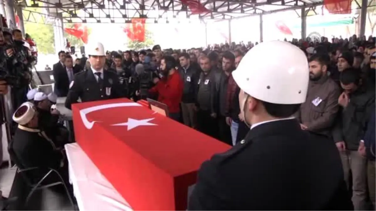 Şehit Polis Cinpolat, Son Yolculuğuna Uğurlandı