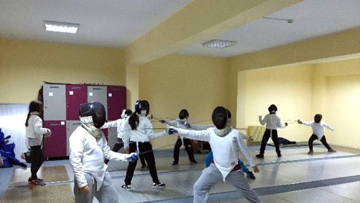 Süper Minikler ve Minikler Türkiye Eskrim Şampiyonası Yarın Adana\'da Başlayacak