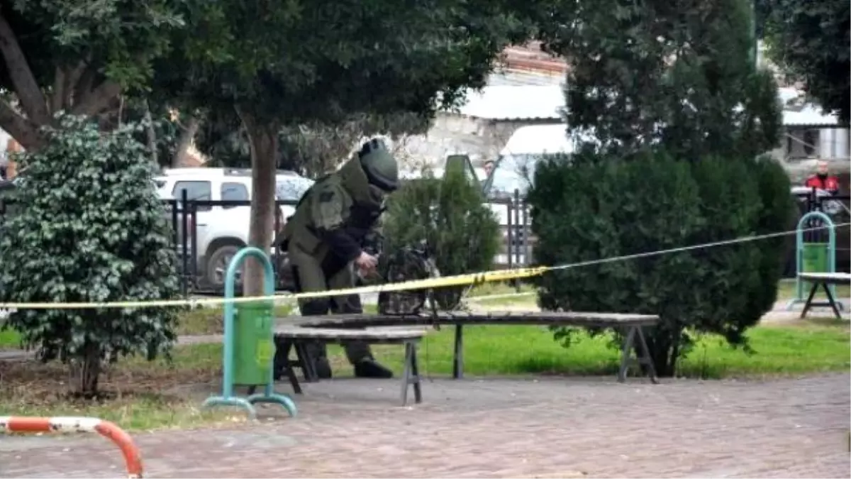 Şüpheli Paketten Ayakkabı ve Elbise Çıktı