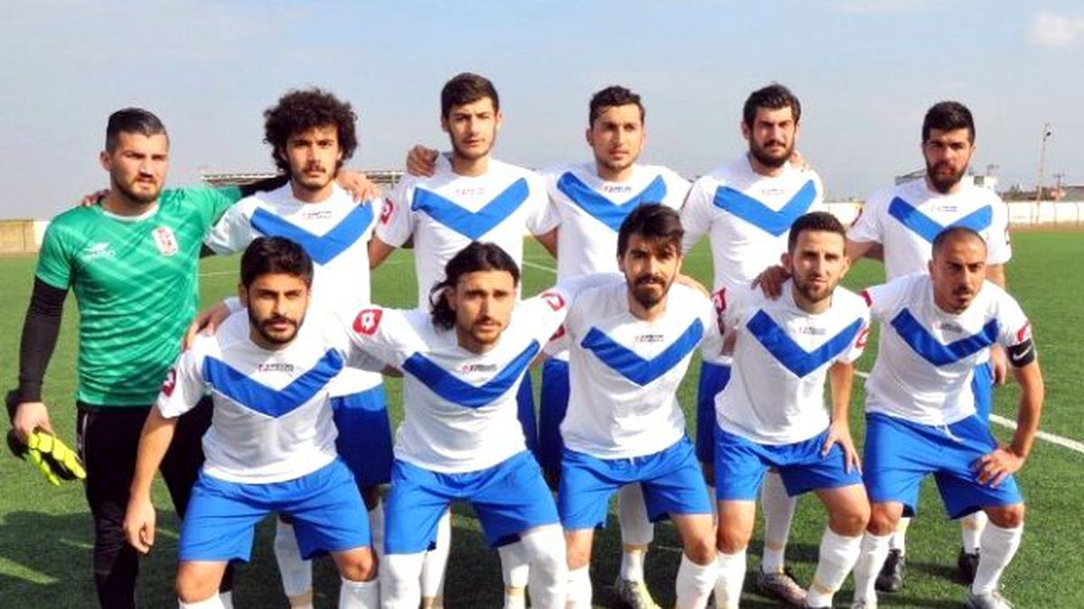 Amatör Maçın Sonunda Saha Karıştı
