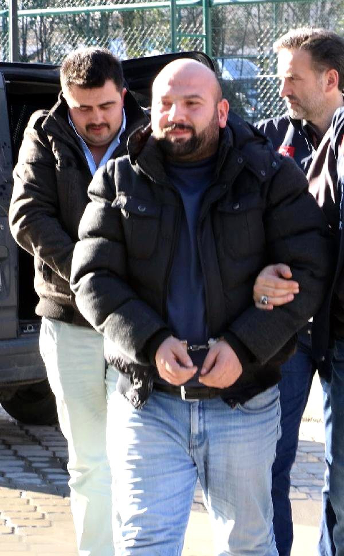 Ateş Açtıkları Gazinoya Geri Dönünce Polise Yakalandılar