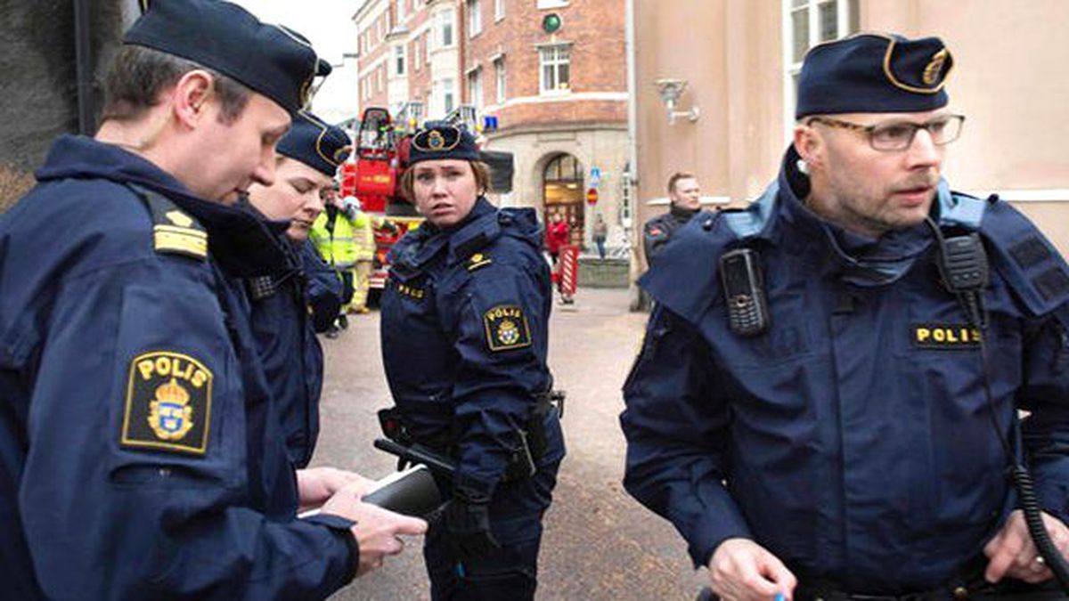 İsveç'in Karstad Kentindeki Lisede Şiddetli Patlama Oldu