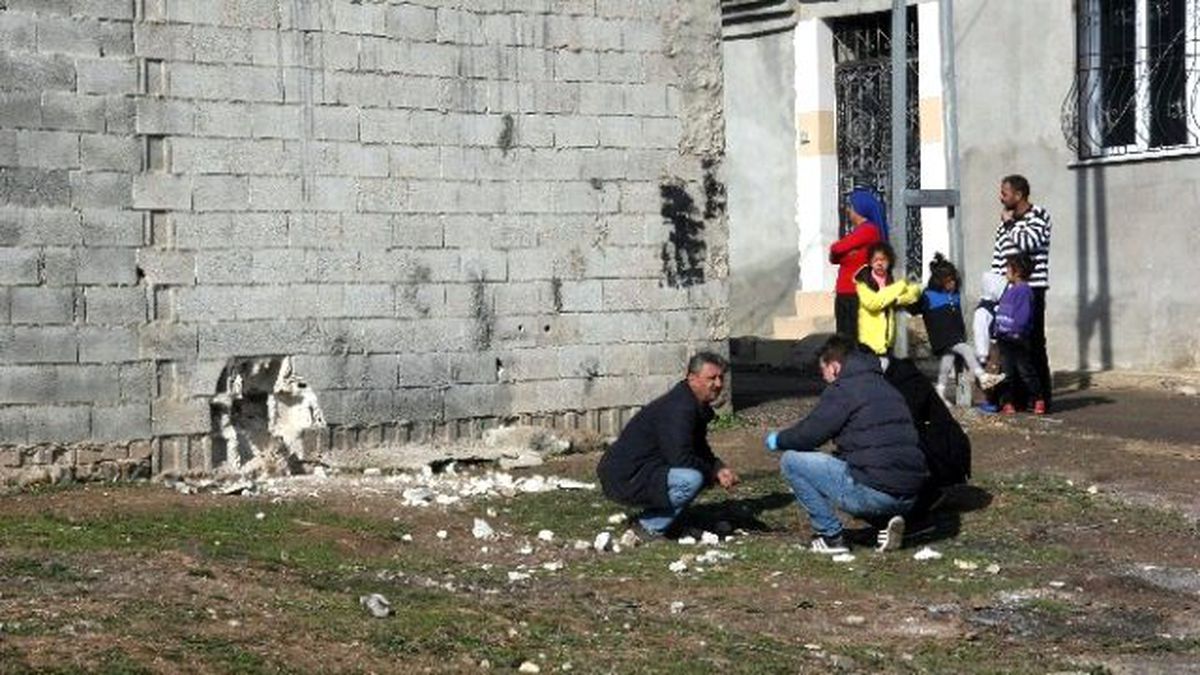 Kilis\'te Tahrip Olan Duvardan Numune Alındı
