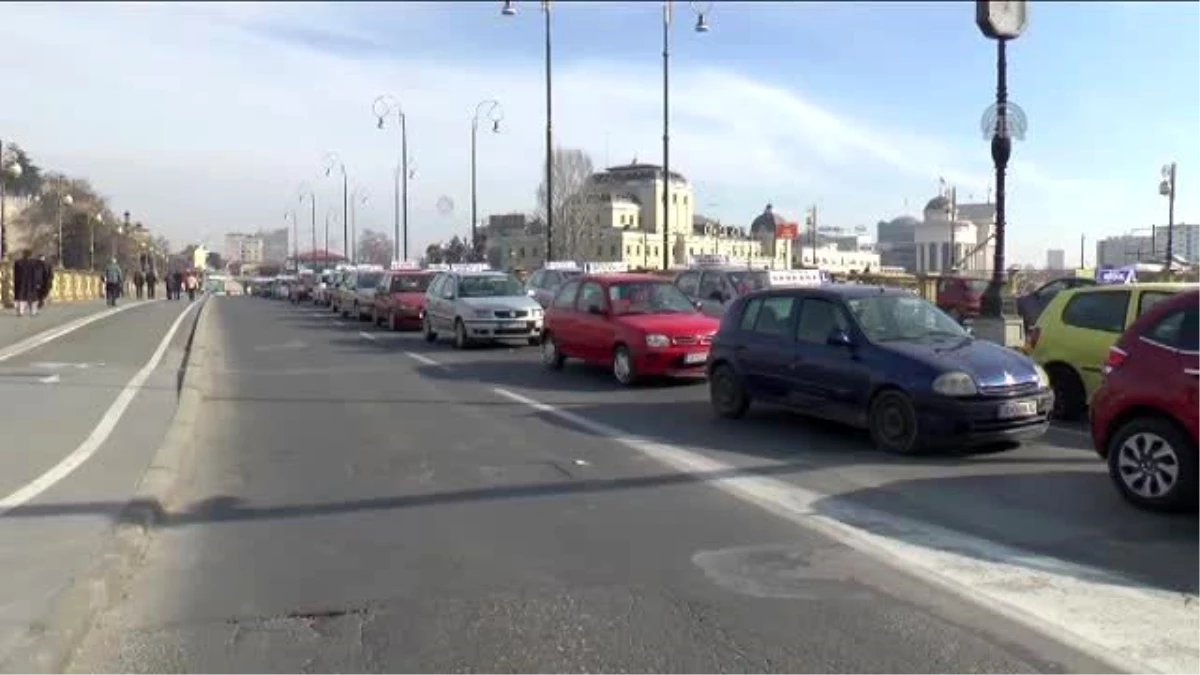Makedonya\'da Sürücü Kurslarının Eylemi