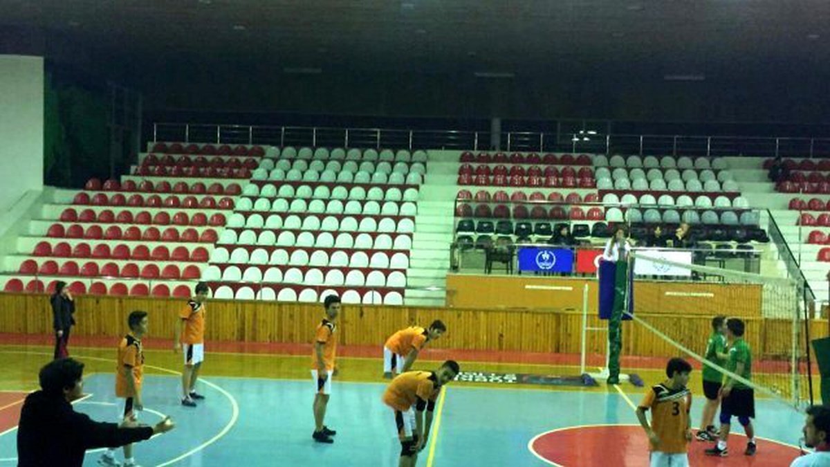 Menteşe Belediyesi Voleybol Takımı, Lige Galibiyetle Başladı