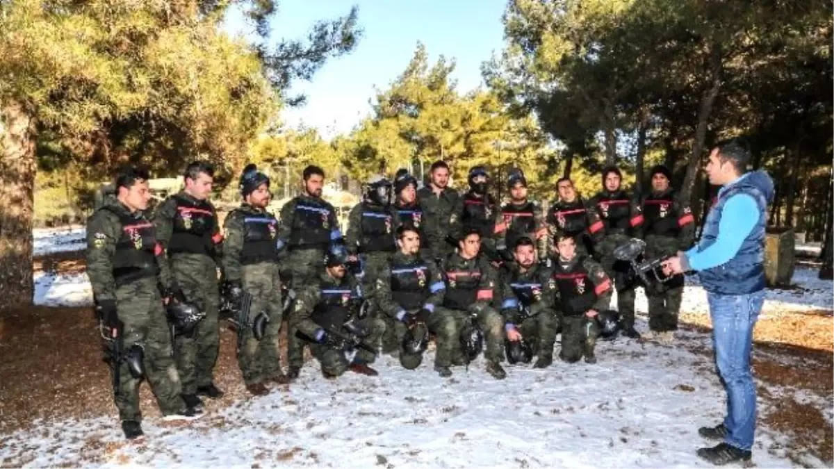 Öğretmenler, Paintball ile Stres Attı