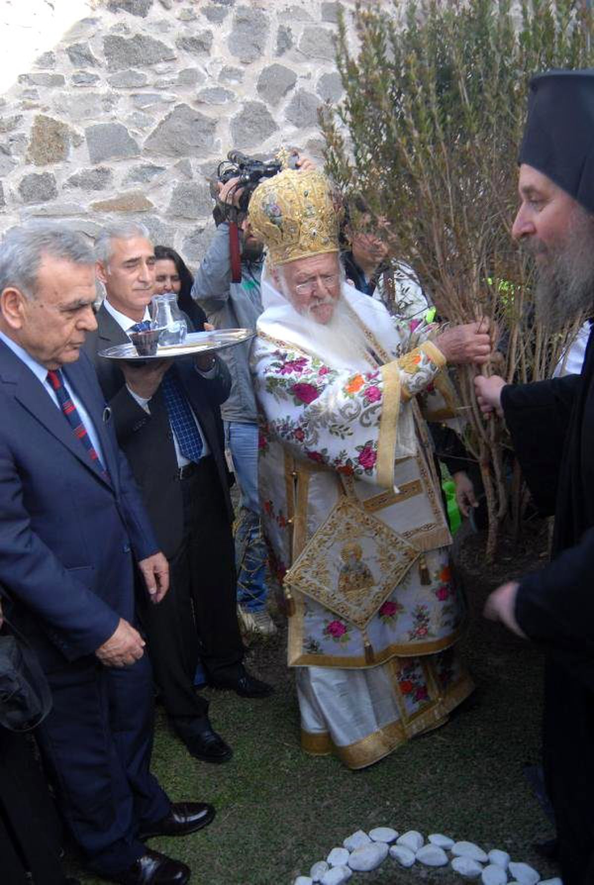 Patrik Bartholomeos Camiye Fidan Dikecek