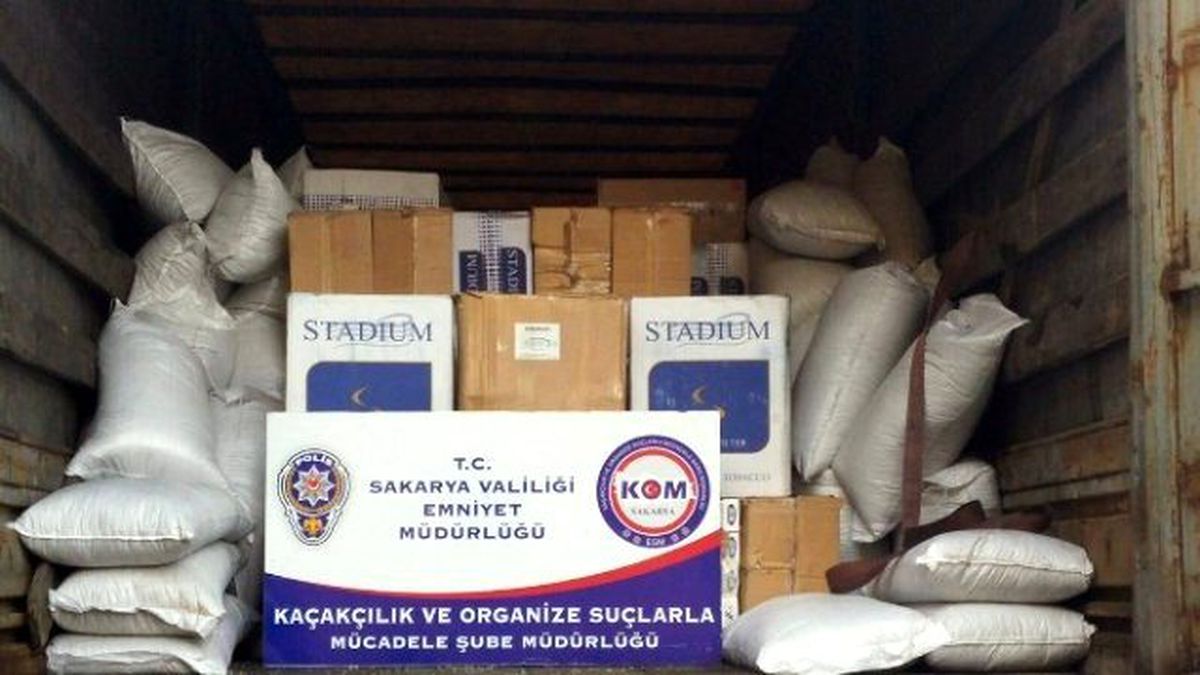 Sakarya\'da 650 Bin TL Değerinde Kaçak Sigara Ele Geçirildi