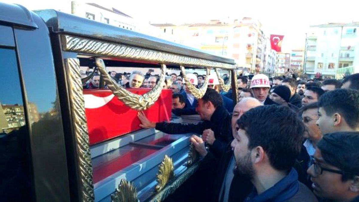 Şehit Uzman Çavuş Sercan Bulak Son Yolculuğuna Uğurlandı