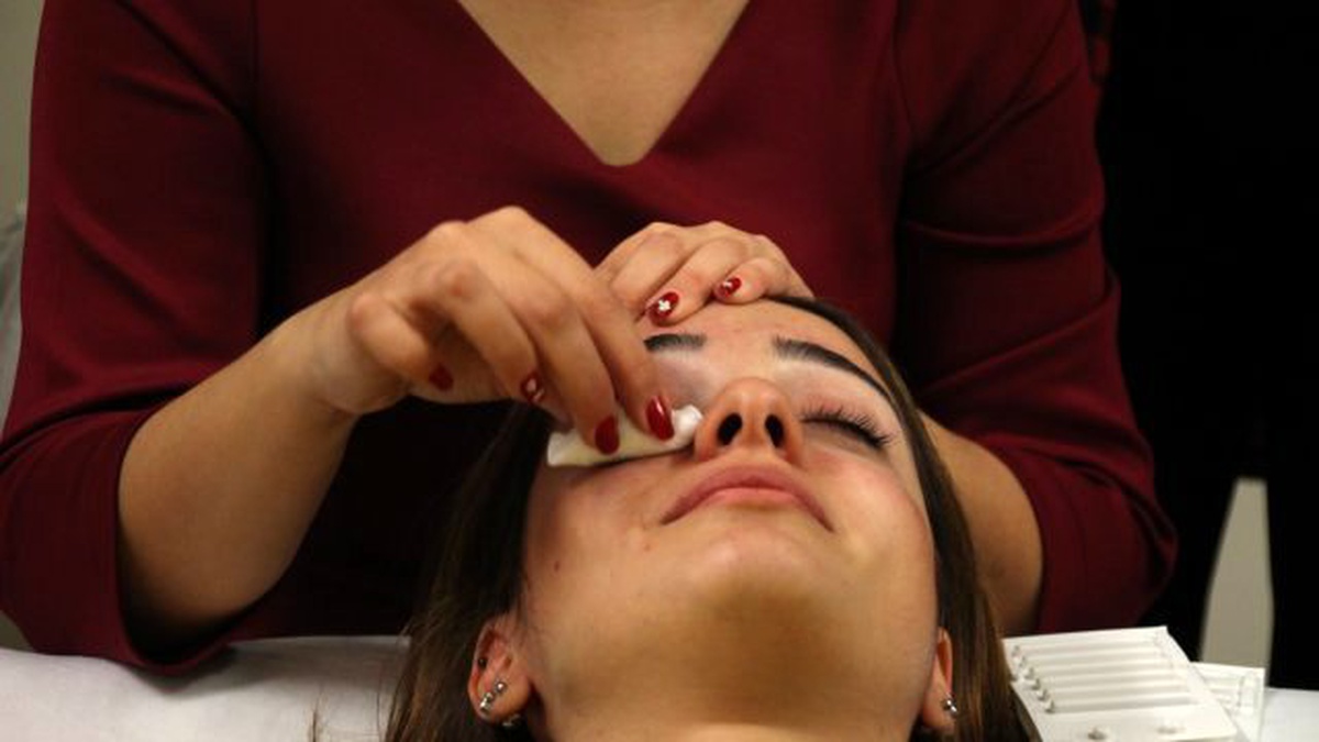 Tanaçan Kozmetik, Yüzlerce Öğrenciye Mesleki Sertifika Dağıtacak