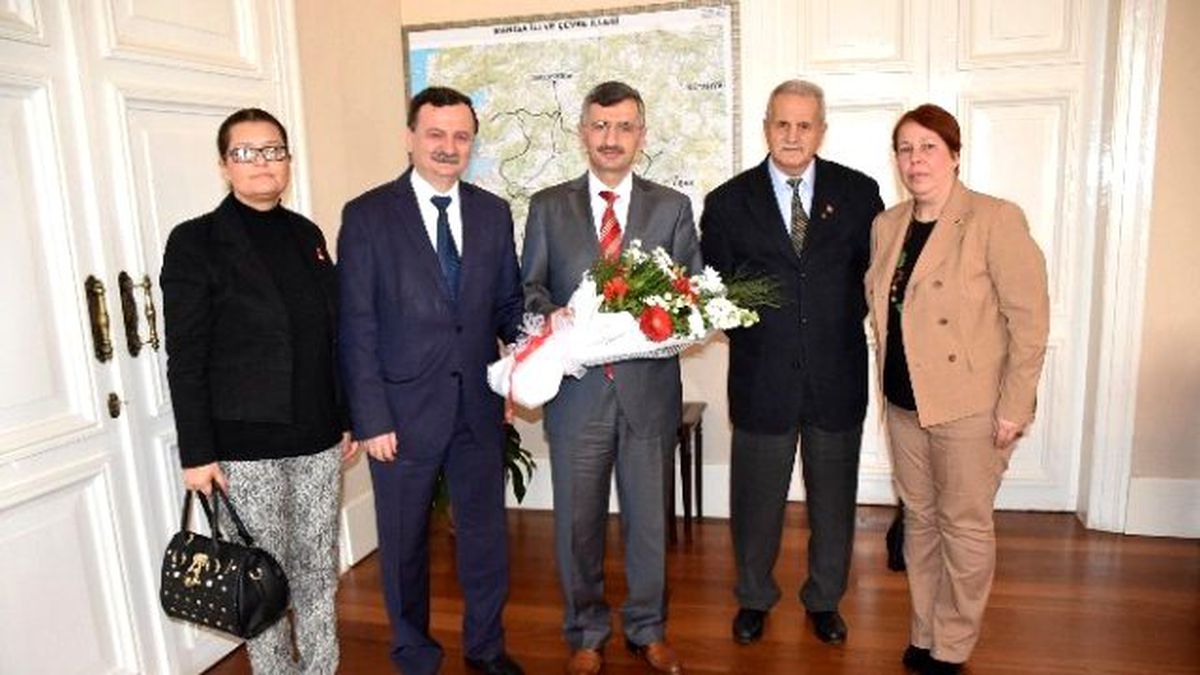 Vali Bektaş CHP Şehzadeler İlçe Teşkilatını Ağırladı