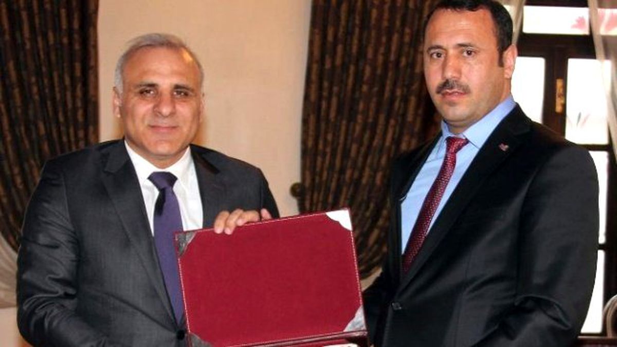 Vali Zorluoğlu, Tkdk İl Koordinatörünü Ödüllendirdi