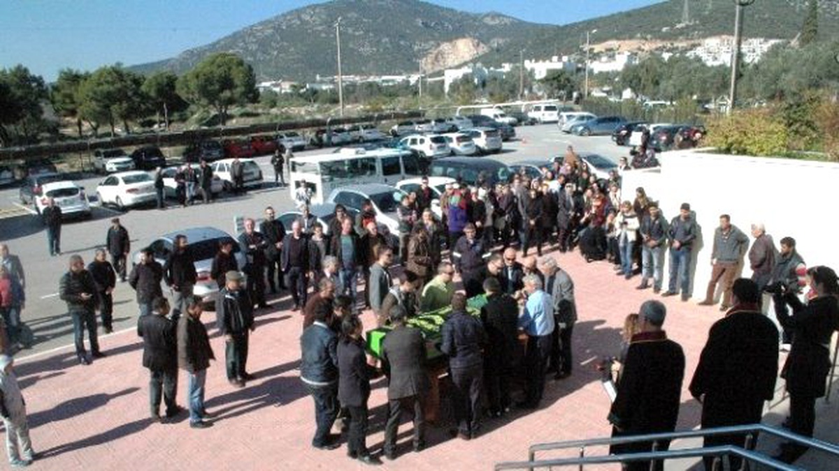 Yangında Ölen Avukat İçin Adliyede Tören Düzenlendi